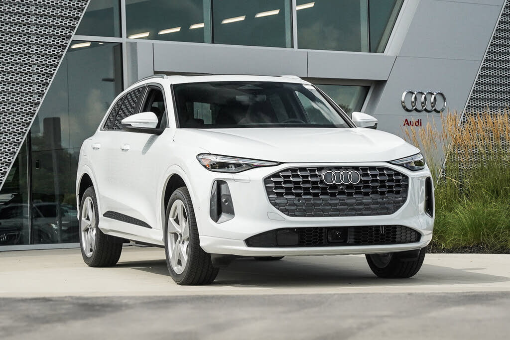 2025 Audi Q5 quattro Premium Plus 40 TFSI