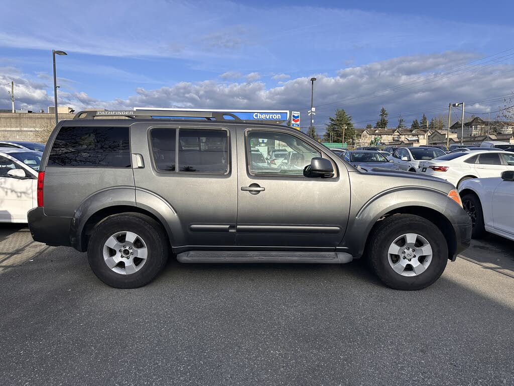 Nissan Pathfinder SE 4WD 2006