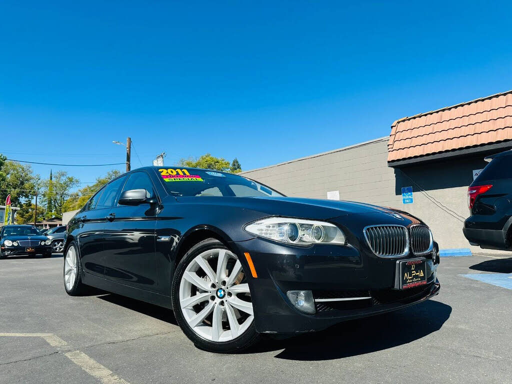 2011 BMW 5 Series 535i Sedan RWD