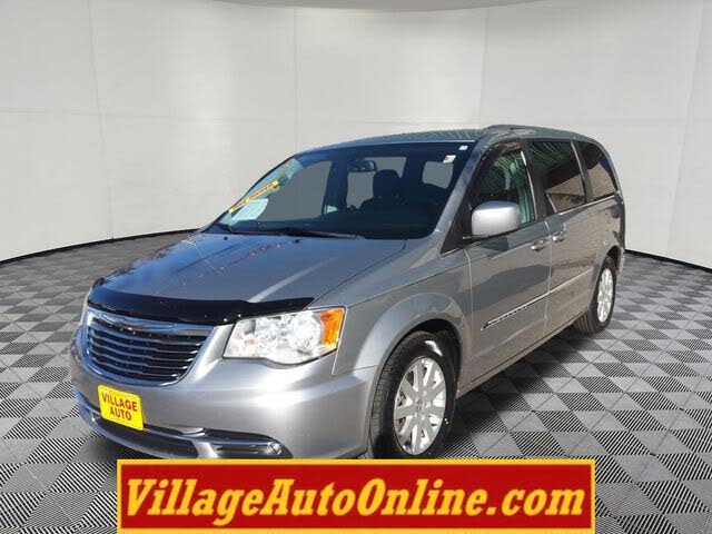 2014 Chrysler Town & Country Touring FWD