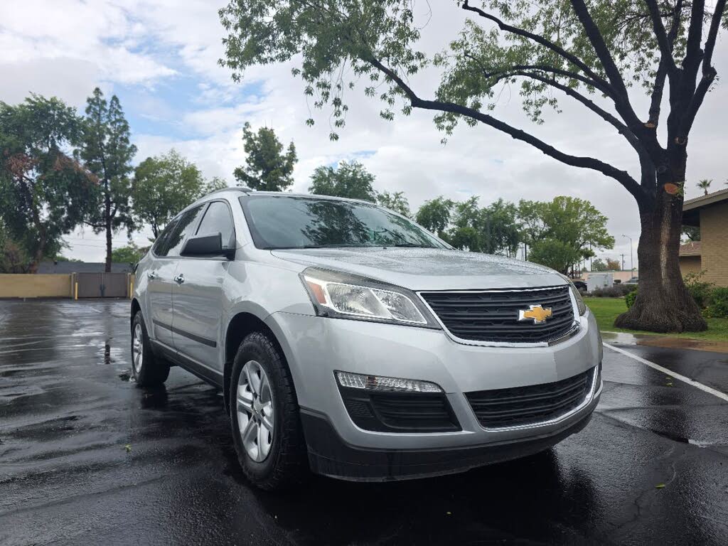 2017 Chevrolet Traverse LS FWD