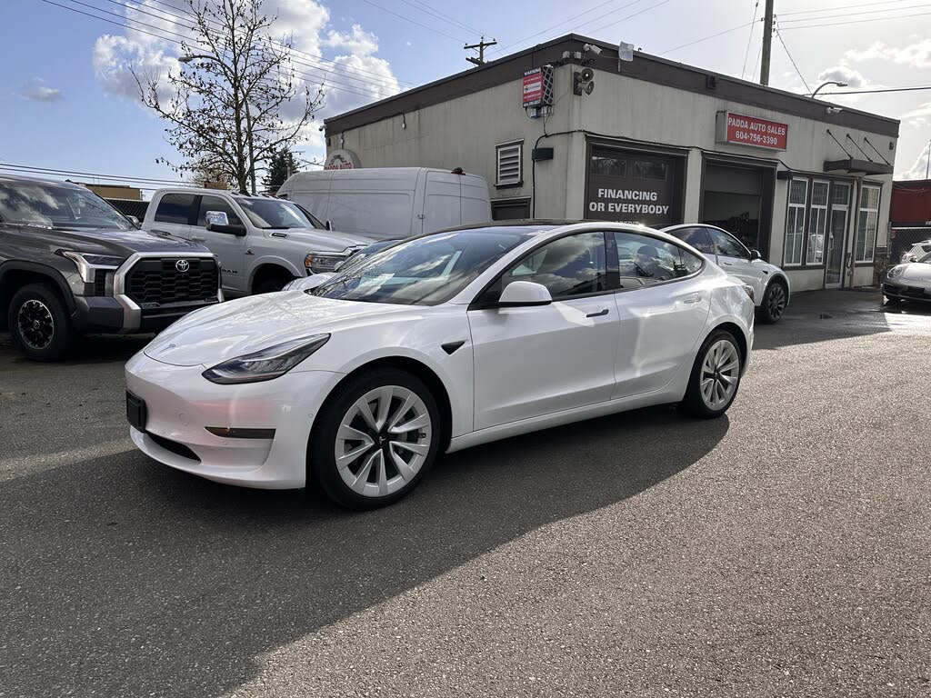 2022 Tesla Model 3 RWD