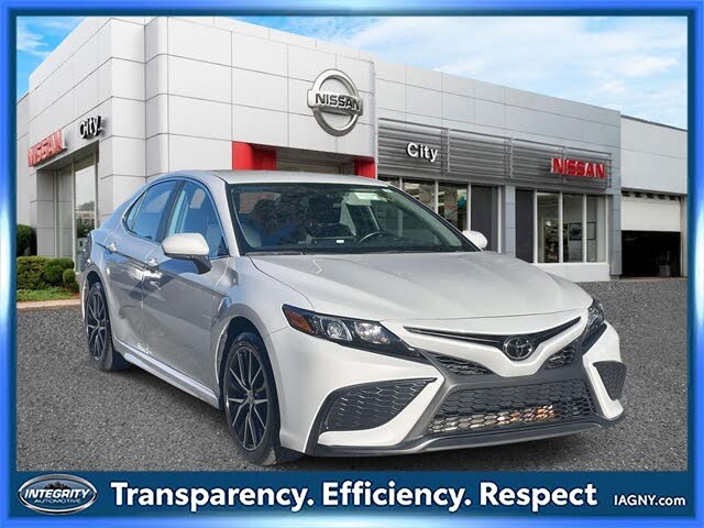 2024 Toyota Camry SE FWD