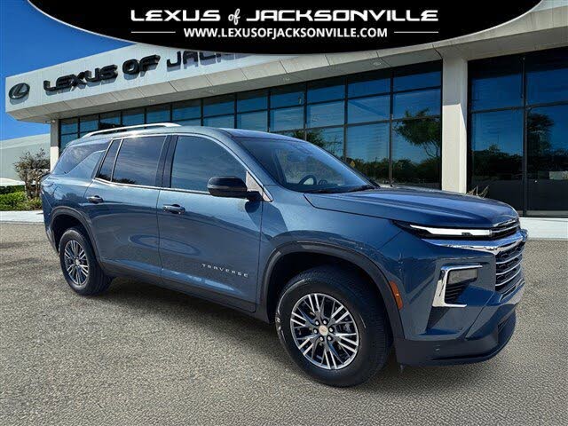 2025 Chevrolet Traverse LT FWD