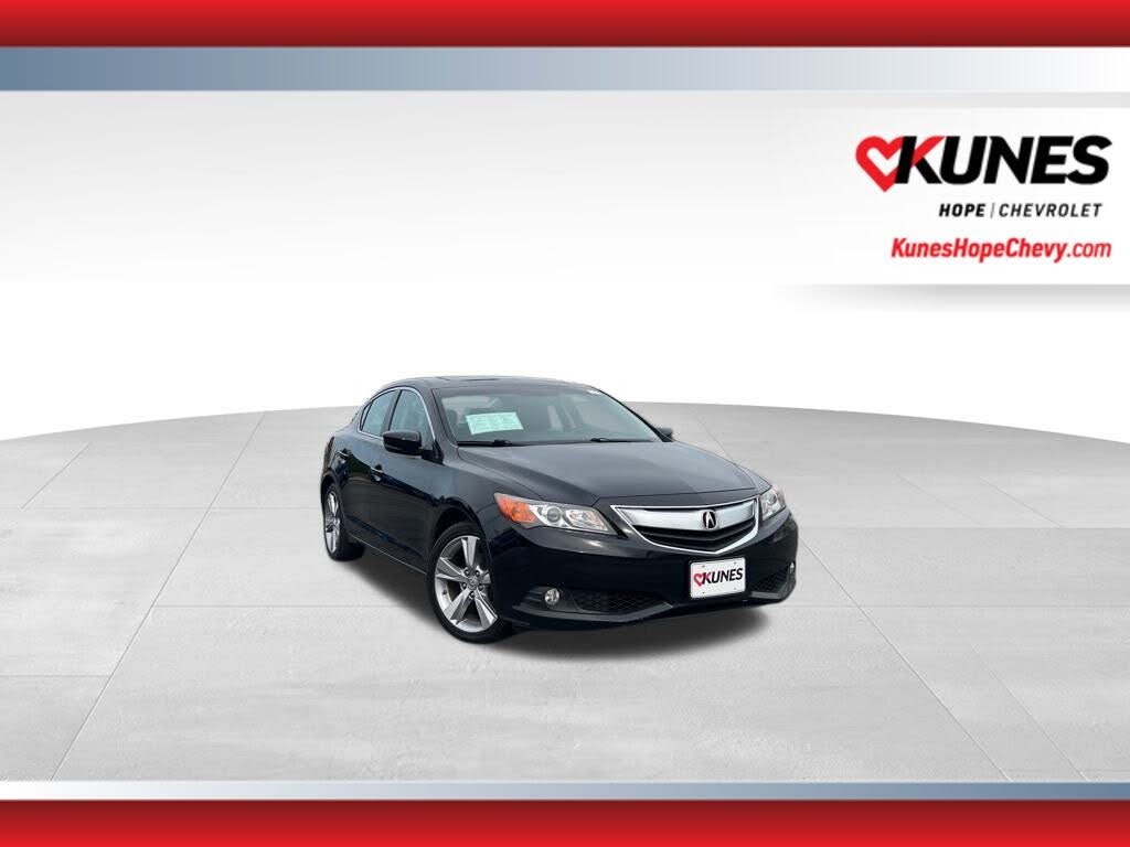 2013 Acura ILX 2.0L FWD with Technology Package
