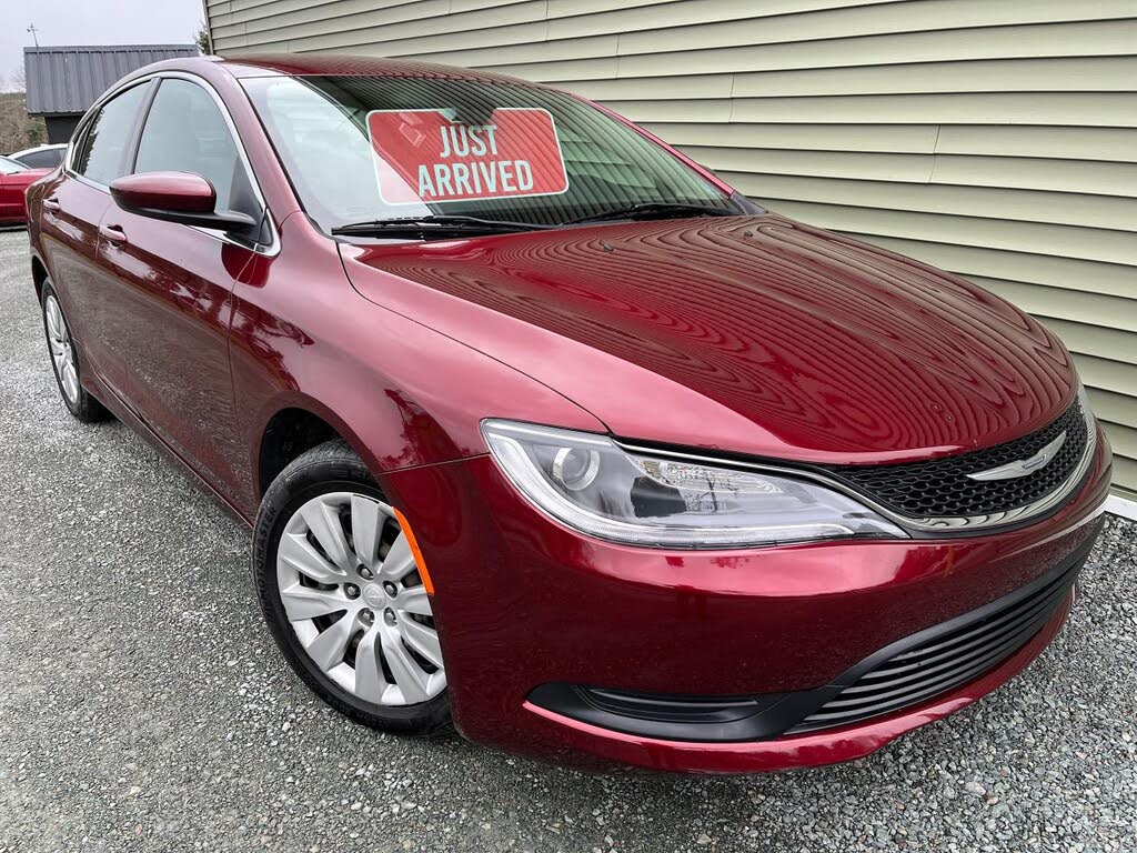Chrysler 200 LX Sedan FWD 2015