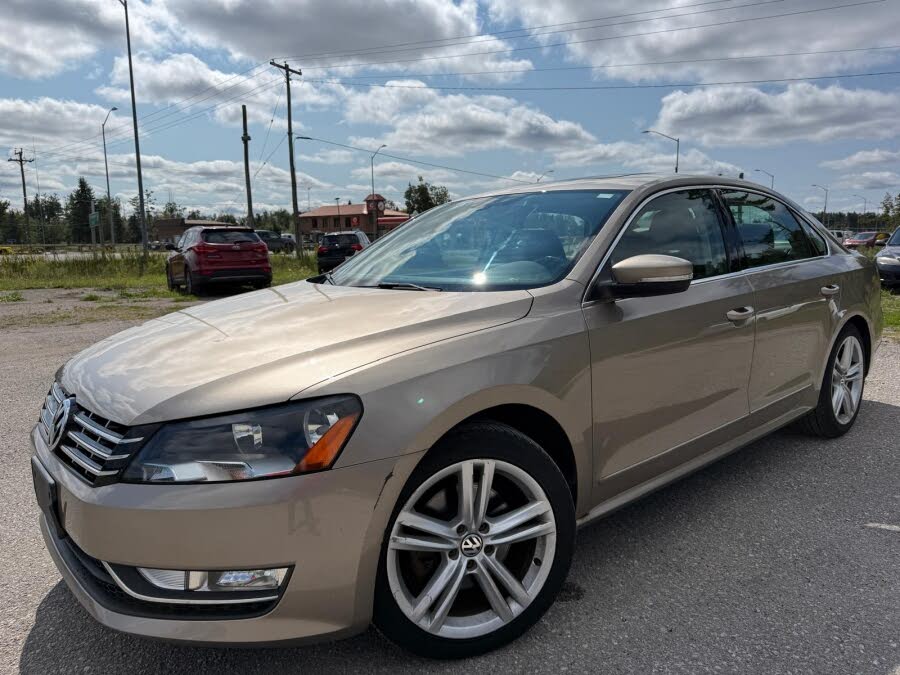 2015 Volkswagen Passat 1.8T SEL Premium FWD