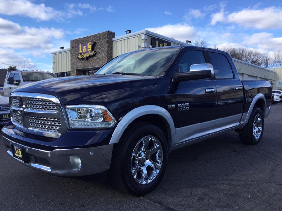 2017 RAM 1500 Laramie Crew Cab 4WD