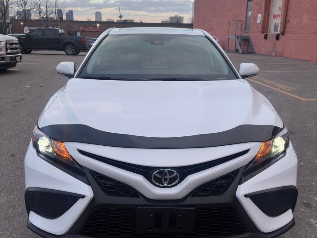 2021 Toyota Camry SE AWD