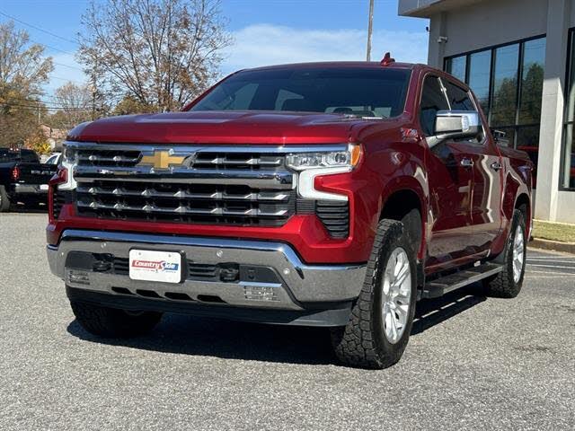 2023 Chevrolet Silverado 1500 LTZ Crew Cab 4WD