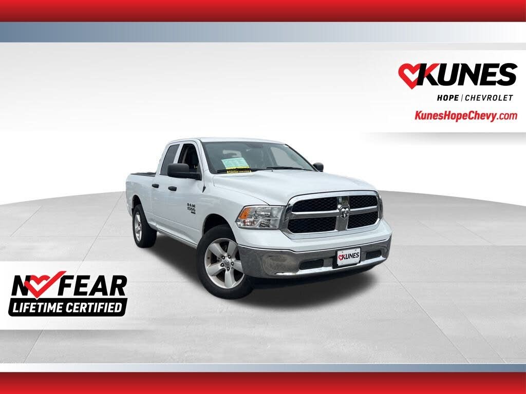 2024 RAM 1500 Classic SLT Quad Cab 4WD