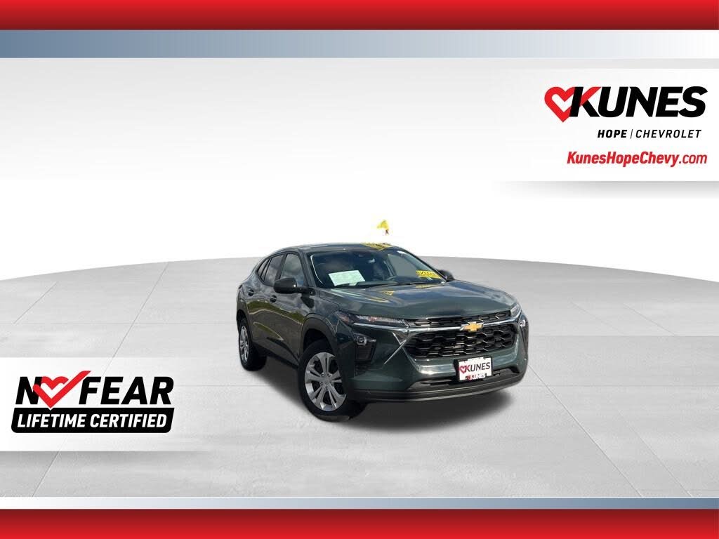 2025 Chevrolet Trax LS FWD