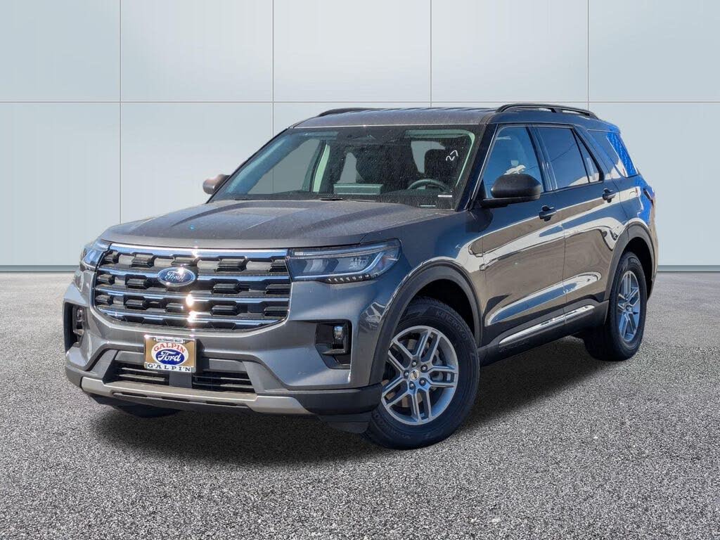 2025 Ford Explorer Active RWD