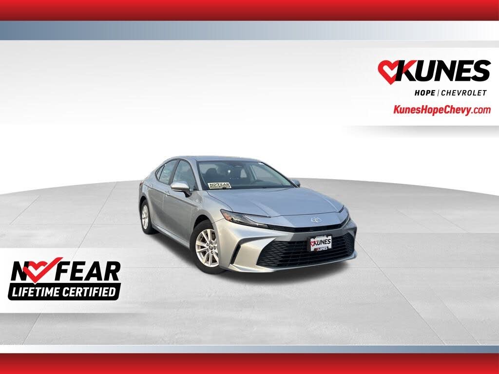 2025 Toyota Camry SE FWD