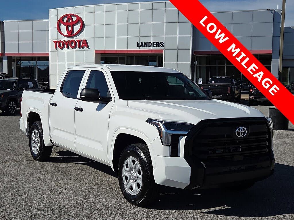 2025 Toyota Tundra SR CrewMax Cab RWD