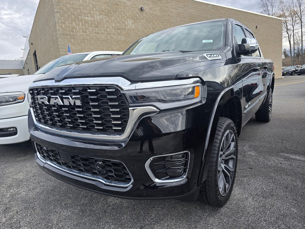 2026 RAM 1500 Tungsten Crew Cab 4WD