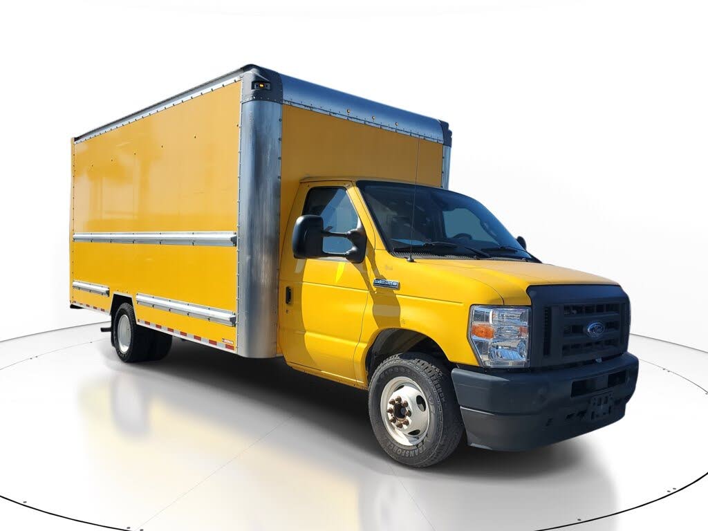 2022 Ford E-Series Chassis E-350 SD Cutaway SB RWD