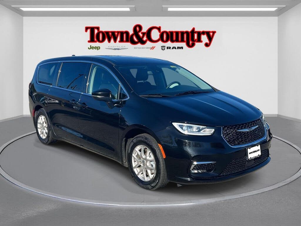 2023 Chrysler Pacifica Touring L FWD