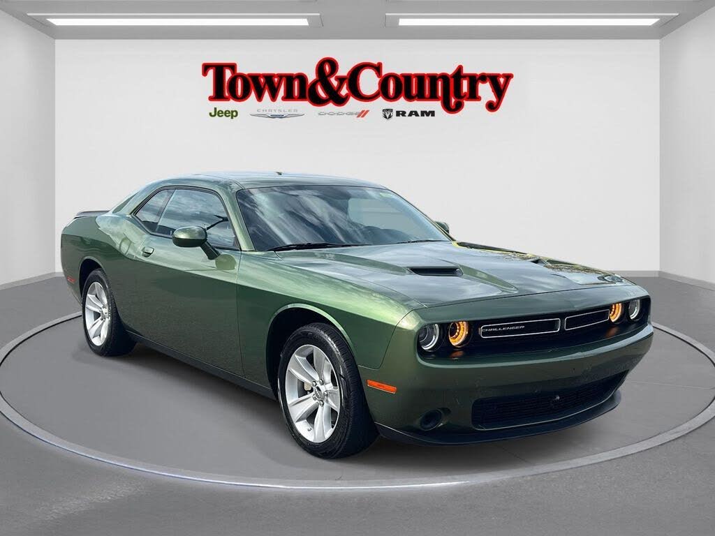 2023 Dodge Challenger SXT RWD