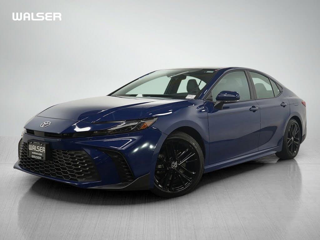 2025 Toyota Camry SE FWD