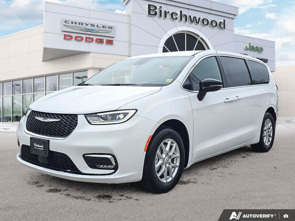 2026 Chrysler Pacifica Select FWD