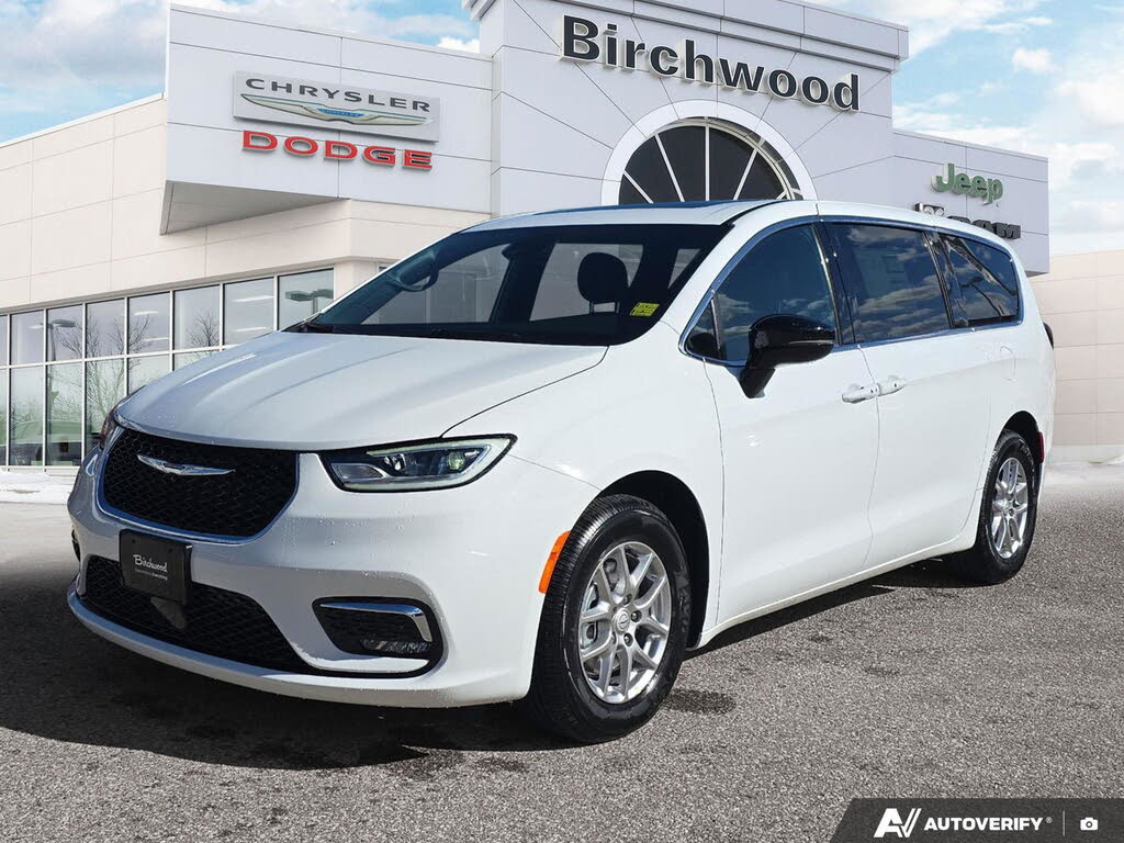 2026 Chrysler Pacifica Select FWD