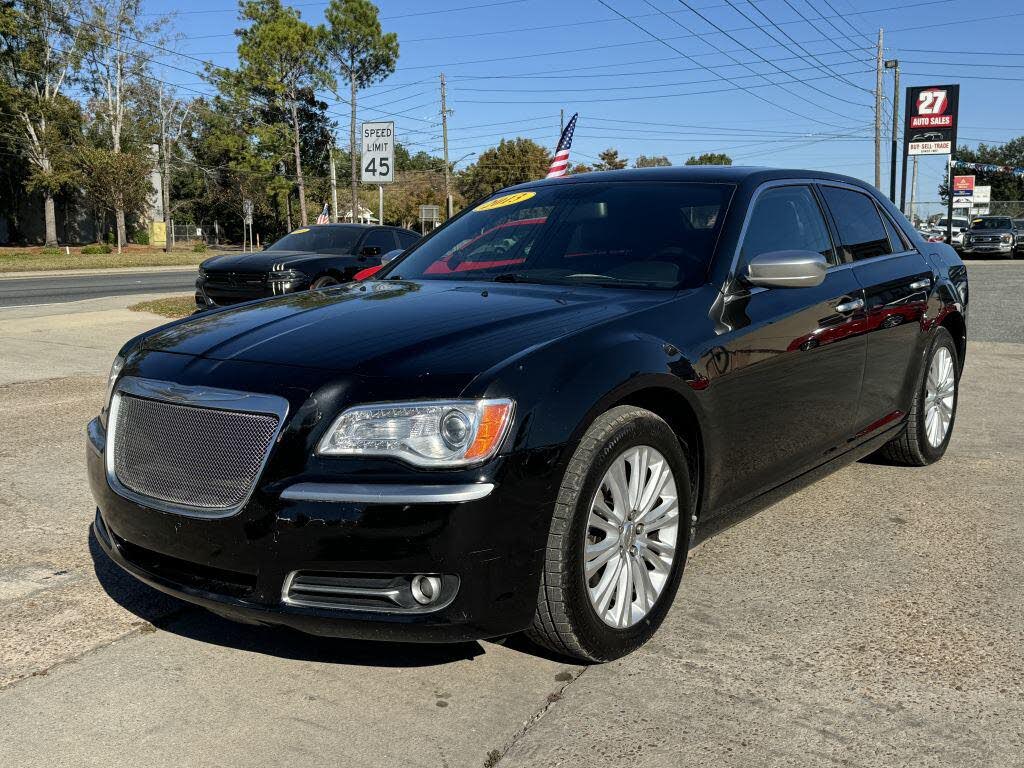 2013 Chrysler 300 C John Varvatos Luxury Edition AWD