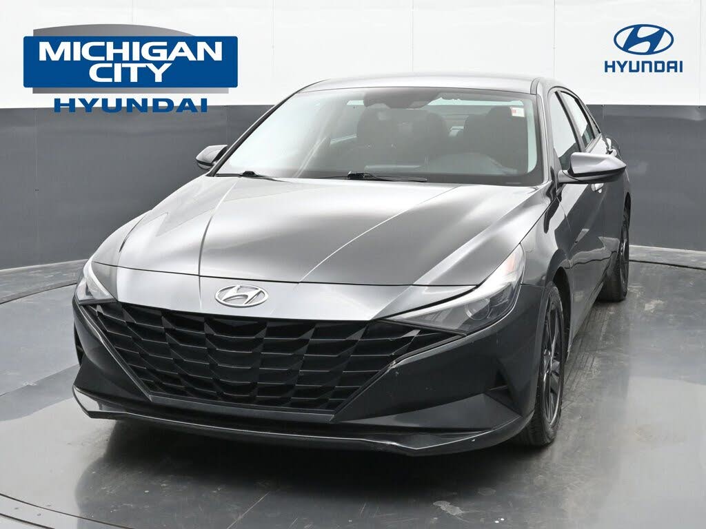 2023 Hyundai Elantra SEL FWD