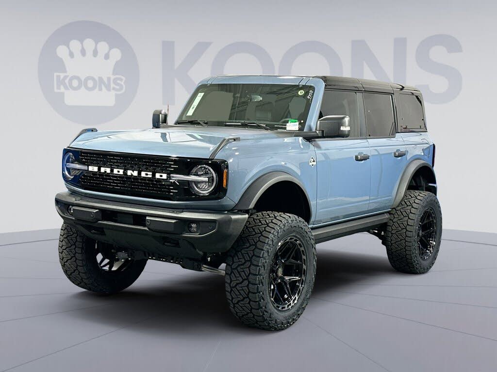 2025 Ford Bronco Outer Banks 4-Door 4WD