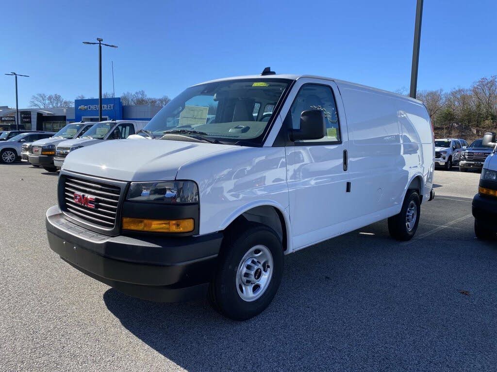 2025 GMC Savana Cargo 3500 RWD
