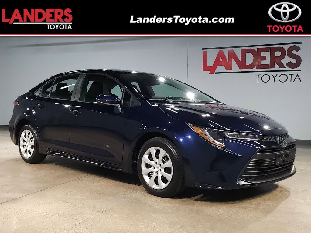 2025 Toyota Corolla LE FWD
