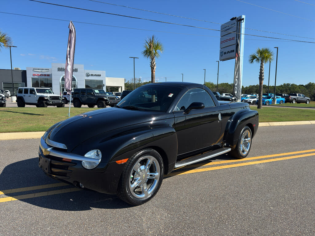 2004 Chevrolet SSR LS RWD