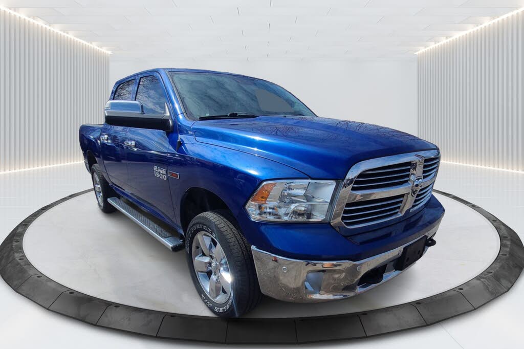 2017 RAM 1500 SLT Crew Cab 4WD