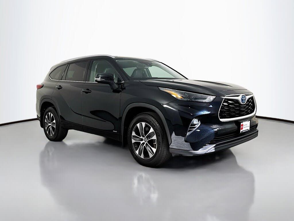 2022 Toyota Highlander Hybrid XLE AWD