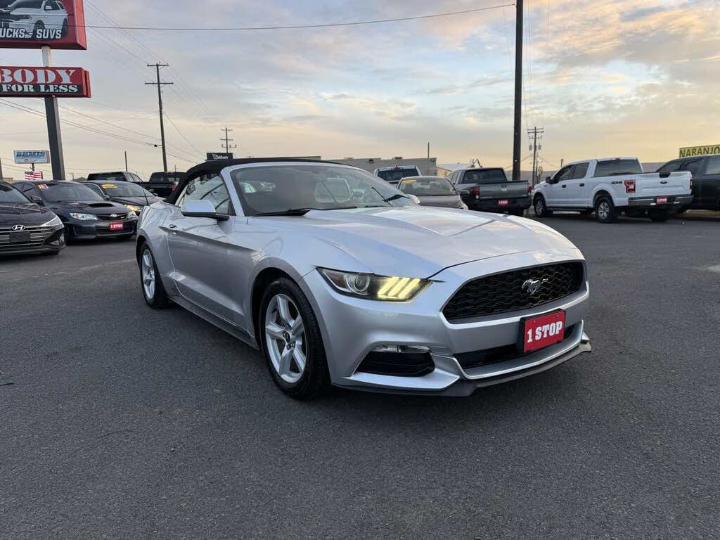 2016 Ford Mustang V6 Convertible RWD