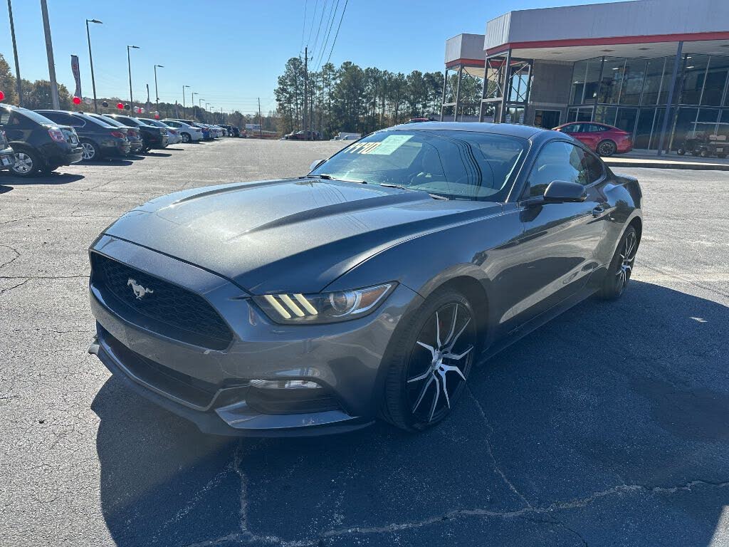 2017 Ford Mustang V6 Coupe RWD