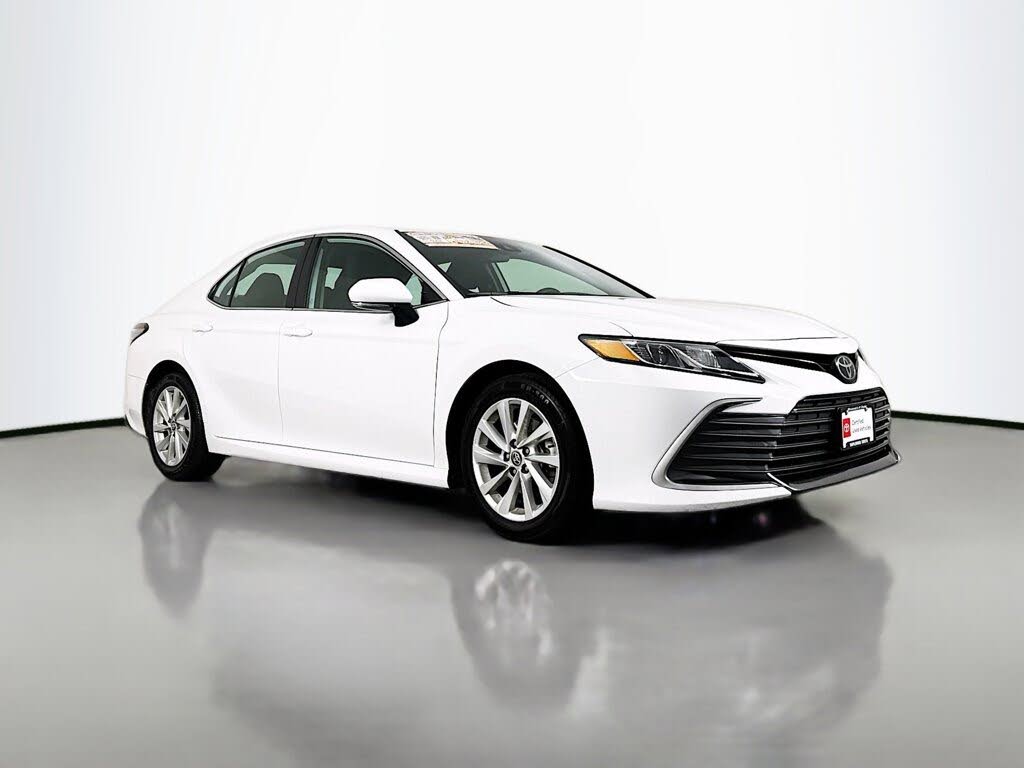 2023 Toyota Camry LE FWD