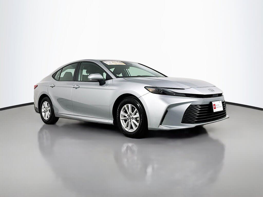2025 Toyota Camry LE FWD