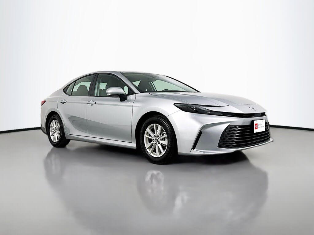 2025 Toyota Camry LE FWD