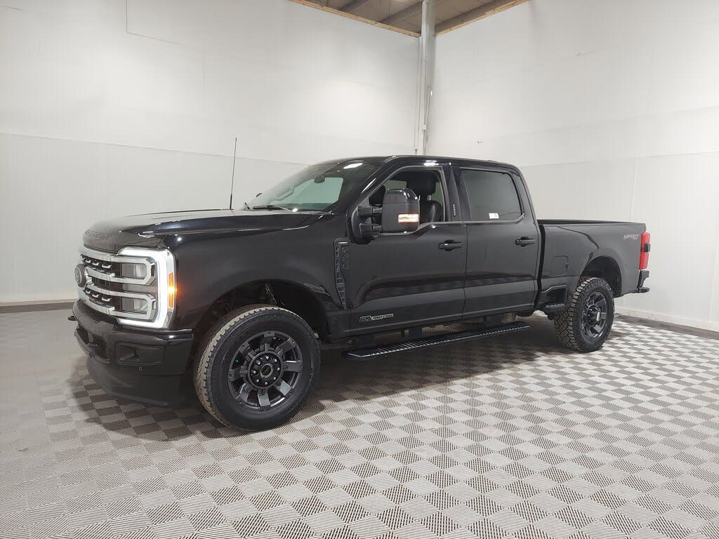 2023 Ford F-350 Super Duty Lariat Crew Cab 4WD