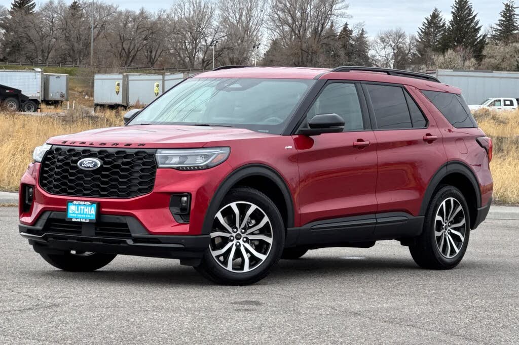 2025 Ford Explorer ST-Line AWD