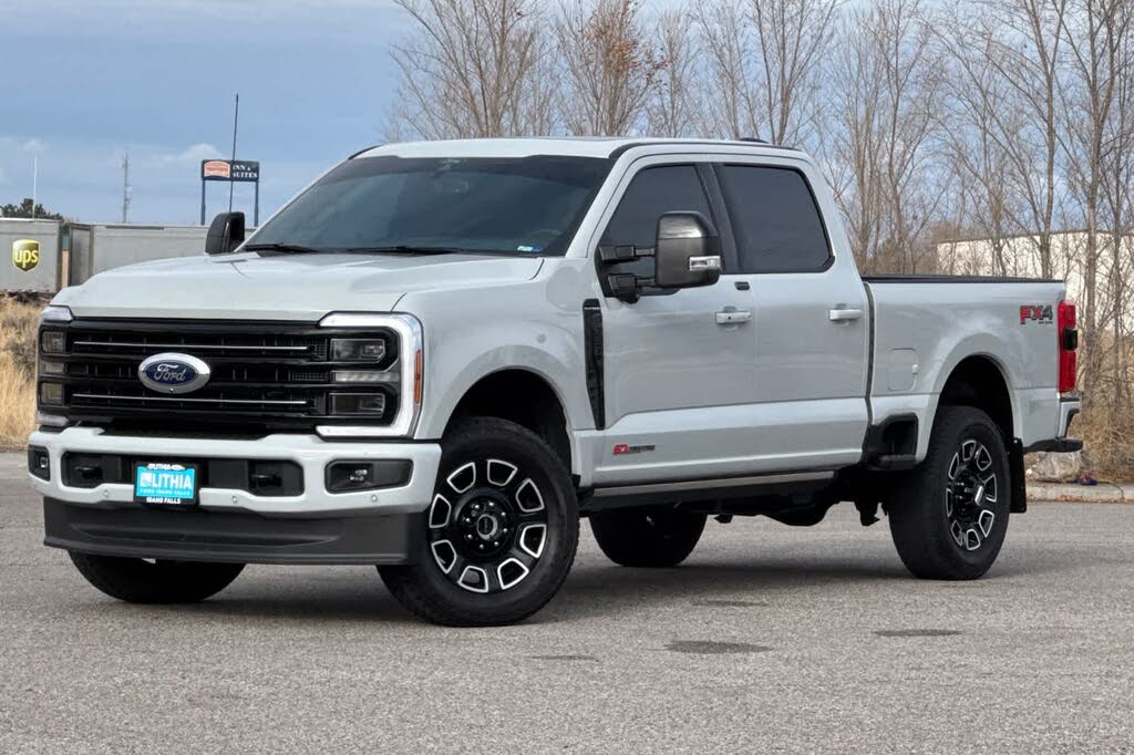 2025 Ford F-350 Super Duty Platinum Crew Cab 4WD