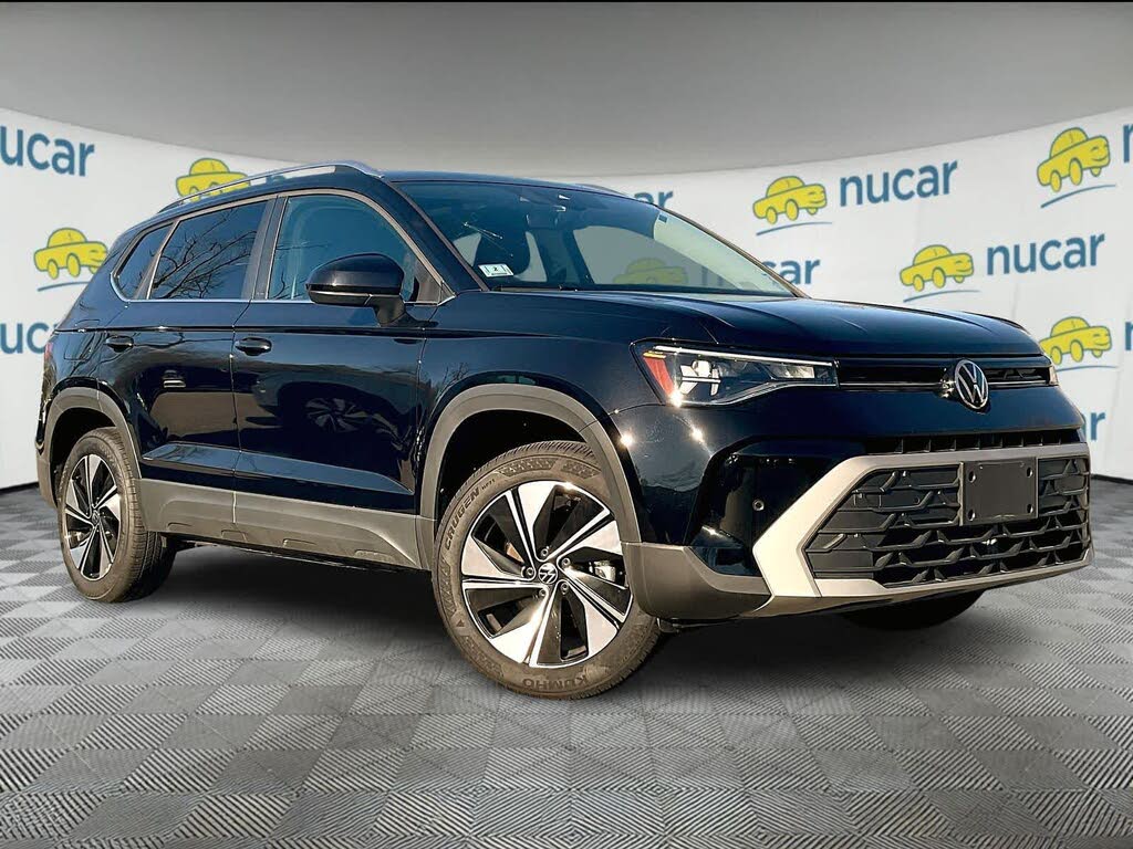 2025 Volkswagen Taos SE 4Motion