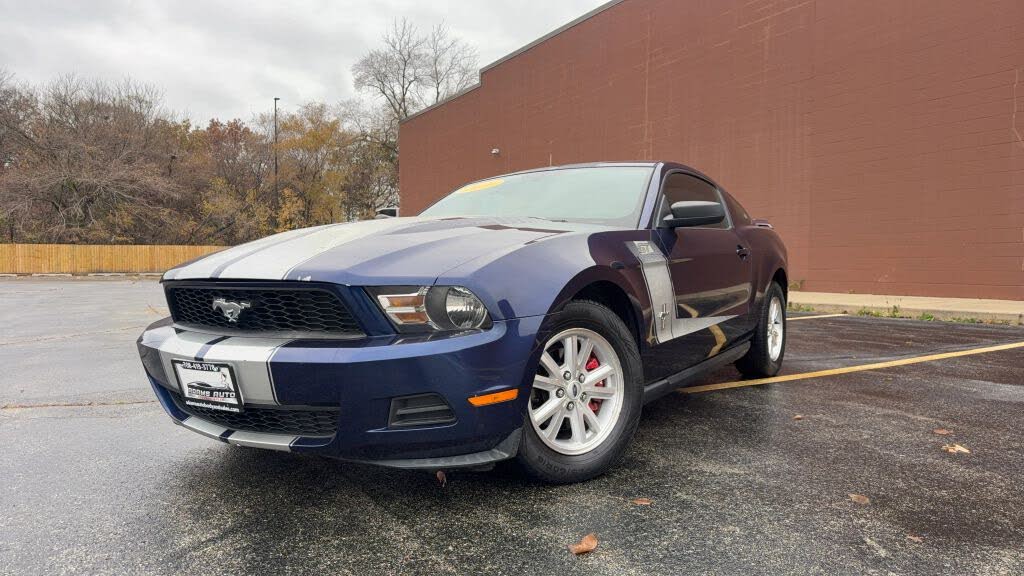 2010 Ford Mustang V6 Premium Coupe RWD