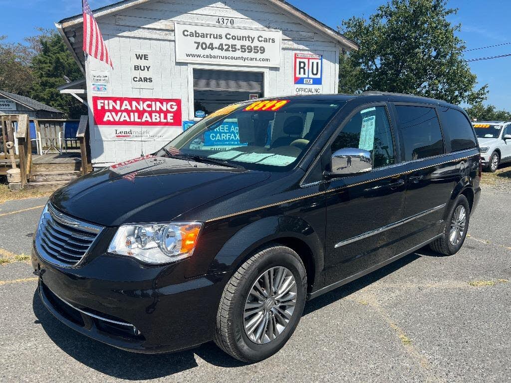 2014 Chrysler Town & Country Touring-L FWD