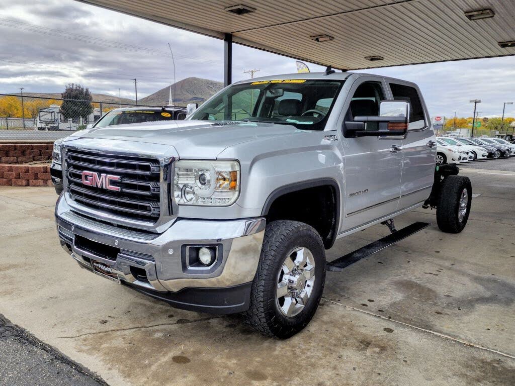 2015 GMC Sierra 3500HD SLT Crew Cab 4WD
