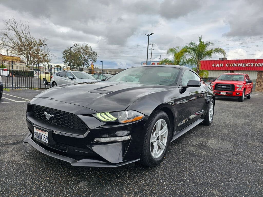 2020 Ford Mustang EcoBoost Coupe RWD