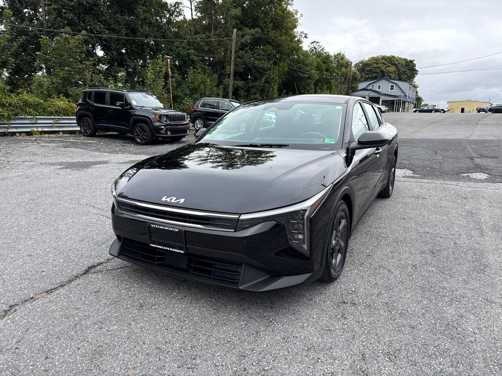 2025 Kia K4 LX FWD