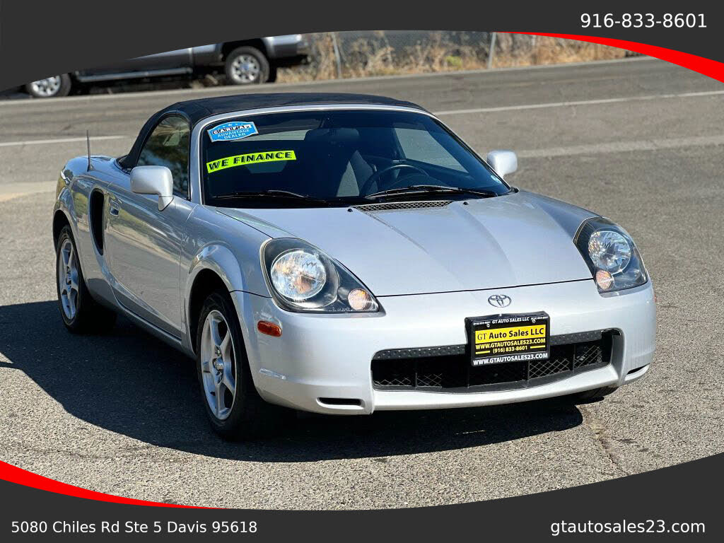 2000 Toyota MR2 Spyder 2 Dr STD Convertible