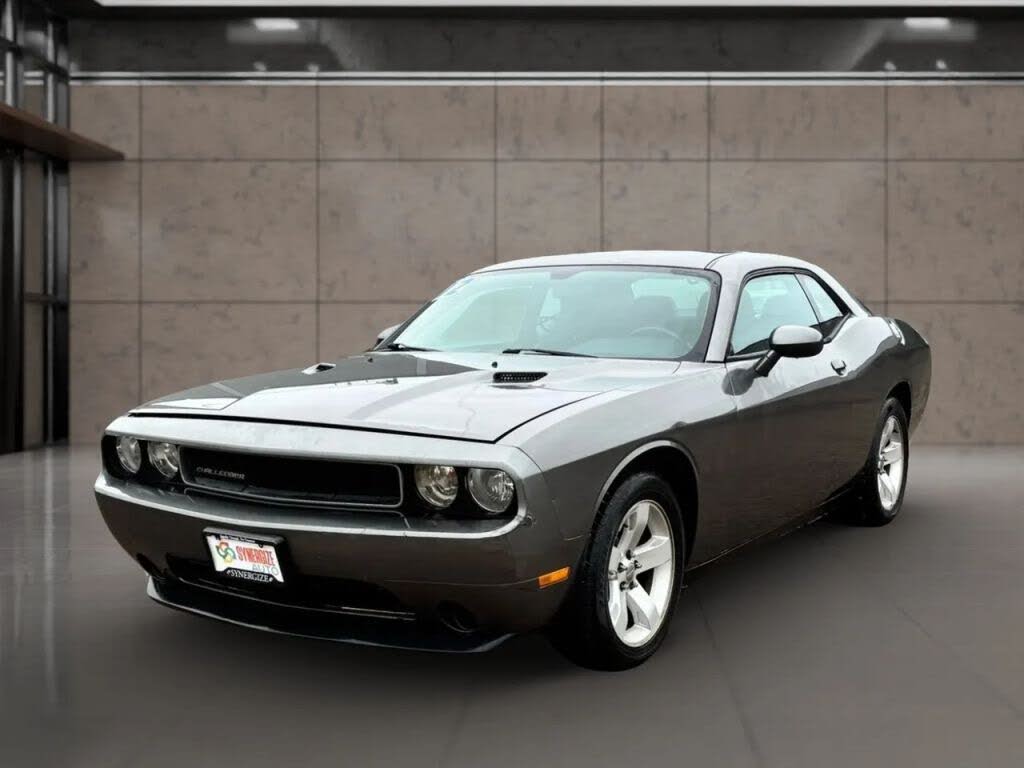 2012 Dodge Challenger SXT RWD